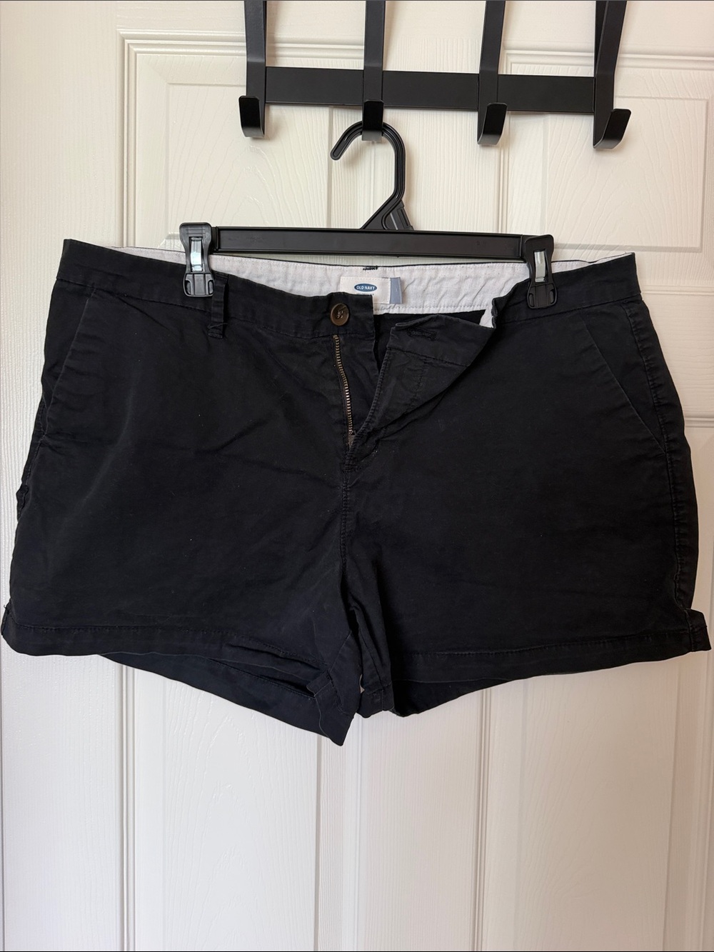 Old Navy Black Women's Cargo-Style Shorts